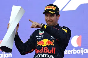 Verstappen y Piastri: en busca de destronar a Checo Perez en Azerbaiyán