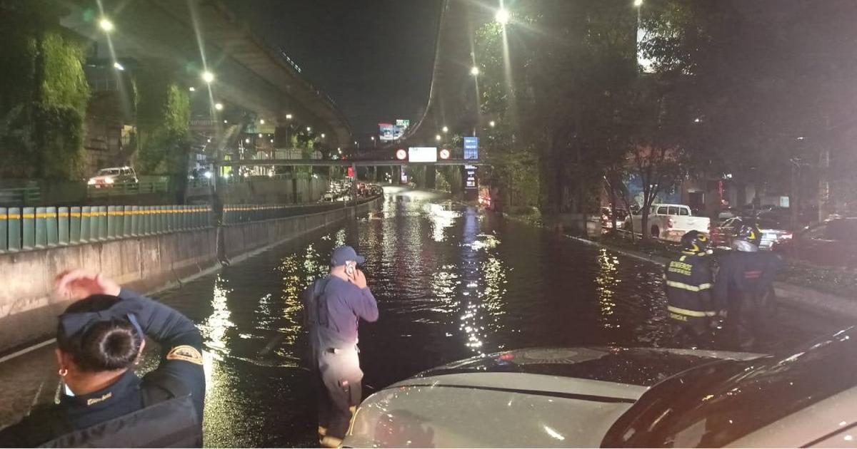 Fuertes lluvias inundan CDMX: desbordamiento del Río San Ángel y cierre ...