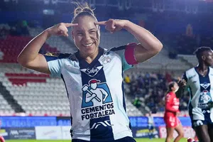 ¡Directo al Puskas! Golazo de Charlyn Corral en la goleada de Tuzas a Centellas