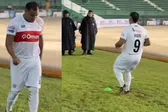 ¿Qué te pasó? Captan a 'Mozumbito' Martínez en partido con su nuevo equipo