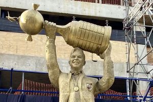 En River Plate se arrepienten de haberle hecho una estatua a Marcelo Gallardo: "Cometimos un error"