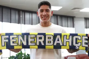 Edson Álvarez lanza 'promesa' a la afición tras fichar con Fenerbahce: “Queremos ganar títulos”