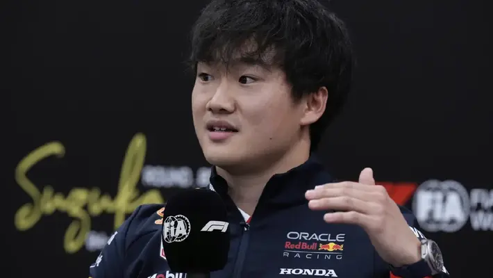Helmut Marko da fecha límite para conocer el futuro de Yuki Tsunoda en Red Bull