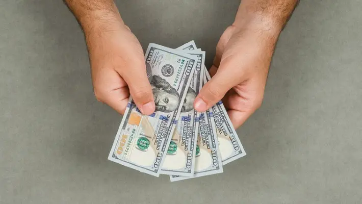 ¿Vas a cambiar dólares? El peso cierra bien este jueves 21 de agosto