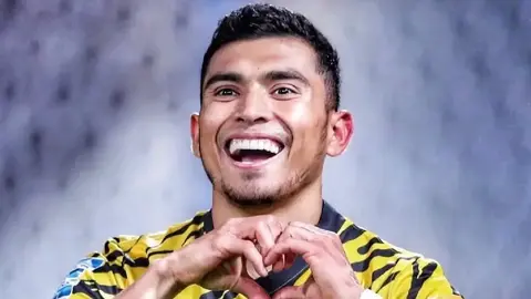 Orbelín Pineda y AEK Atenas eliminan a César Huerta y Anderlecht de Conference League