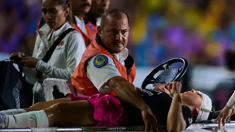 Charlyn Corral será operada tras golpe en la cara recibido ante Barcelona