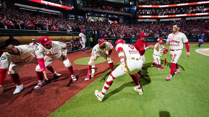 ¡Paliza escarlata! Diablos Rojos aplastan a Charros en el Juego 2 y viajan a Jalisco con gran ventaja