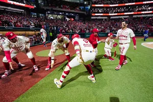 ¡Paliza escarlata! Diablos Rojos aplastan a Charros en el Juego 2 y viajan a Jalisco con gran ventaja