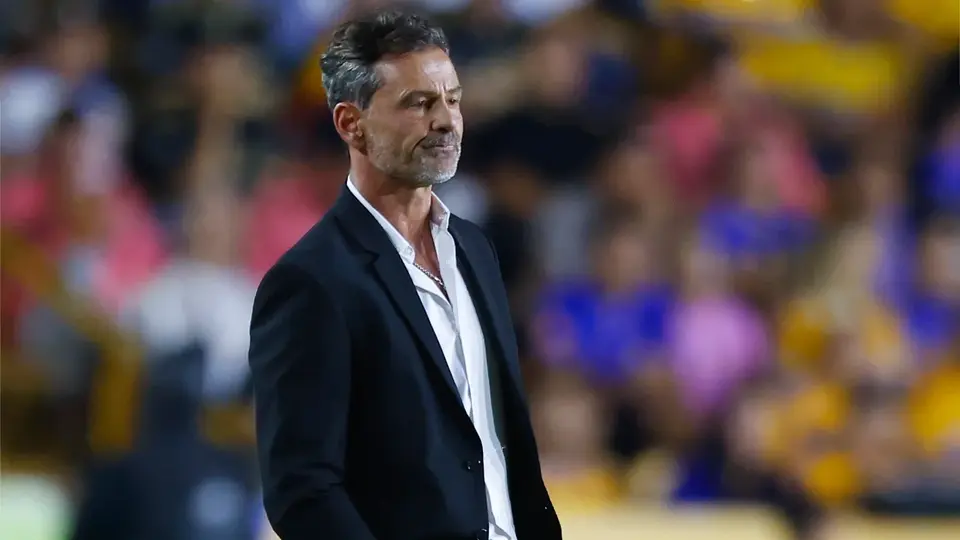 Diego Cocca responde a la afición de Tigres por los abucheos en su regreso al Volcán