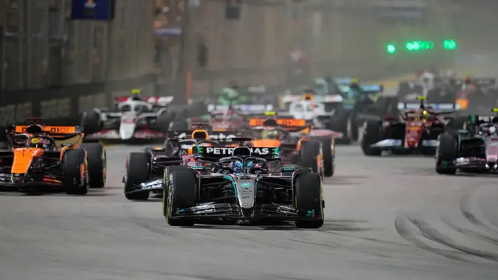 George Russell gana en Singapur; McLaren asegura el Campeonato
