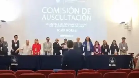 VIDEO: Se desmaya candidato a rector de la BUAP tras descubrir su fraude