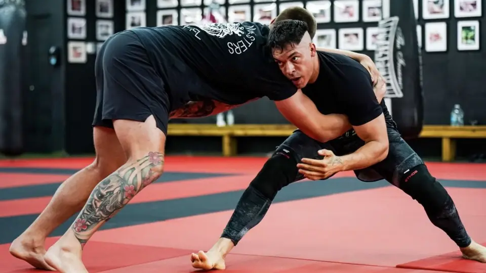 Jawy Méndez volverá a meterse a la jaula para enfrentar a John Padrón