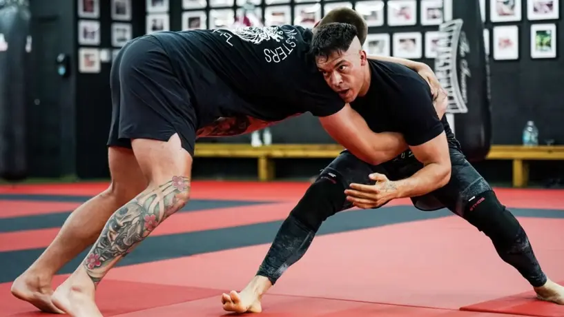 Jawy Méndez volverá a meterse a la jaula para enfrentar a John Padrón