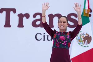 Claudia Sheinbaum cierra su primer informe en el Zócalo y afirma: “Vamos por el camino correcto”