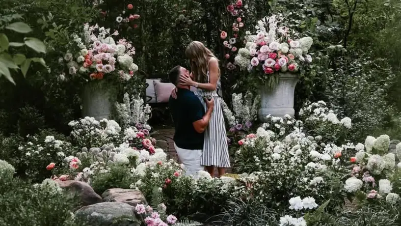 Google celebra el compromiso de Taylor Swift y Travis Kelce con un truco secreto en el buscador