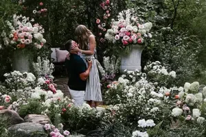 Google celebra el compromiso de Taylor Swift y Travis Kelce con un truco secreto en el buscador