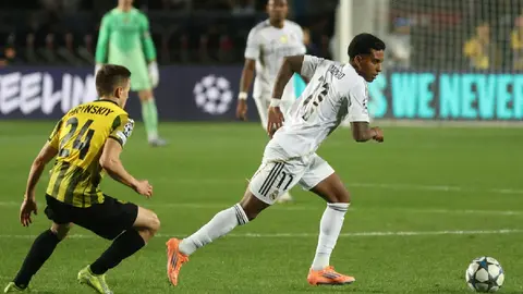 ¡Enloquecen! Madre de jugador se convierte en influencer tras partido ante Real Madrid