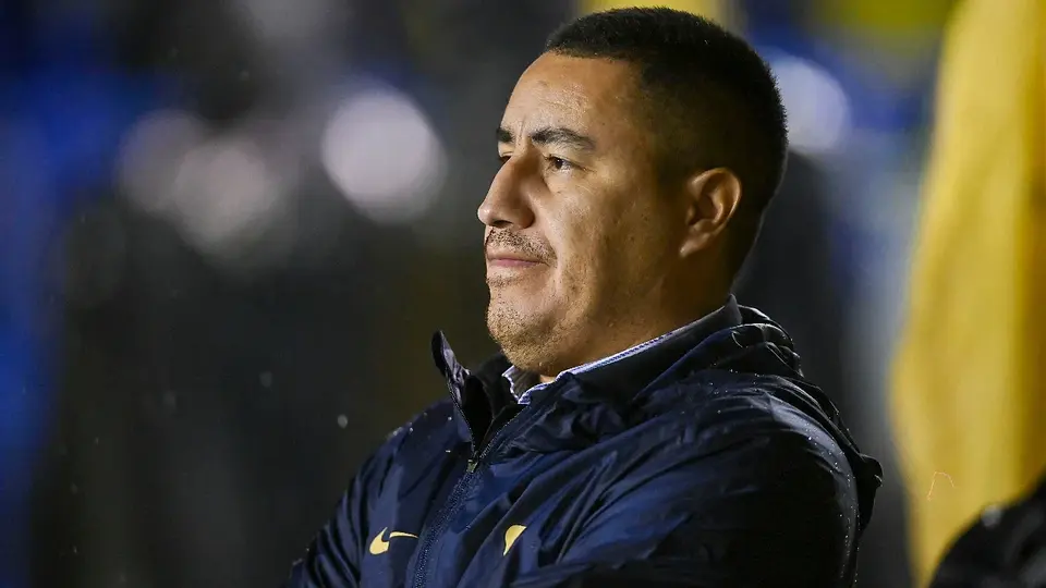Prensa colombiana arremete en contra de Efraín Juárez: "Otra vez con sus actitudes tribuneras"
