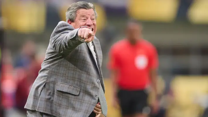 Entrenador de Nicaragua explota contra Piojo Herrera por quejarse del estadio