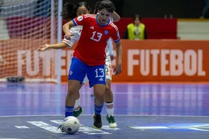 Futbolista chilena deja a Independiente por "lealtad" a la U de Chile tras incidentes en Copa Libertadores