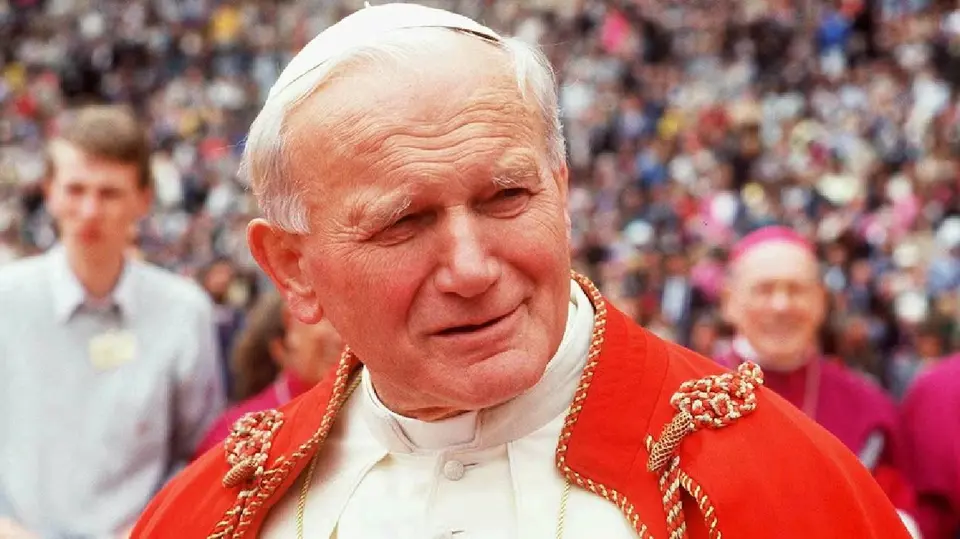 Juan Pablo II padeció Parkinson, una enfermedad que afectó su movilidad y su capacidad para hablar durante sus últimos años./ RS
