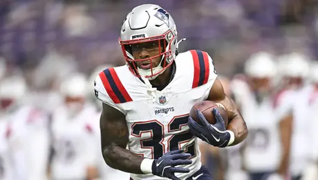 Patriots reciben duro golpe al saber que TreVeyon Henderson estará fuera varias semanas por lesión