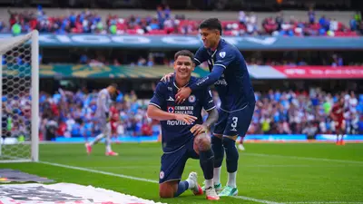 Cruz Azul, un equipo desbalanceado: presume ataque, pero sufre en defensa