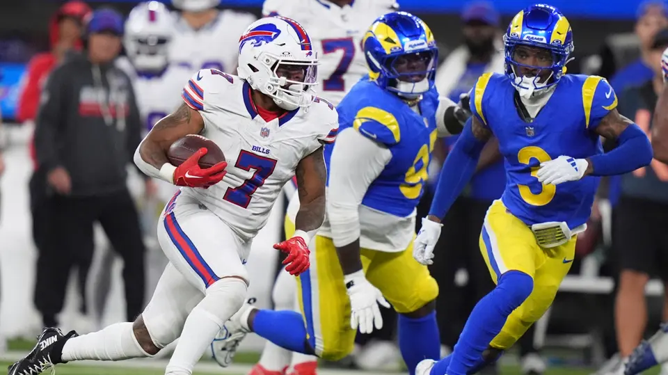 Los Bills se lucieron para vencer a domicilio a los Rams | AP