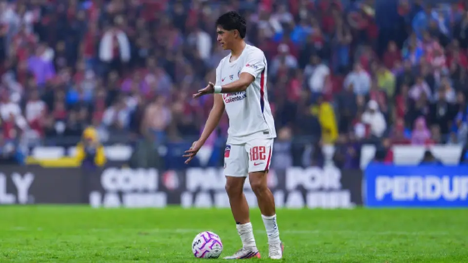 Leonel Calderón, canterano de Chivas, enfrentando a Atlas | IMAGO7