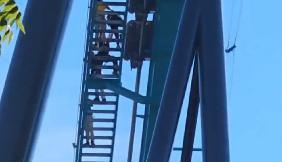 Six Flags suspendió temporalmente varias atracciones tras el accidente / Captura de pantalla