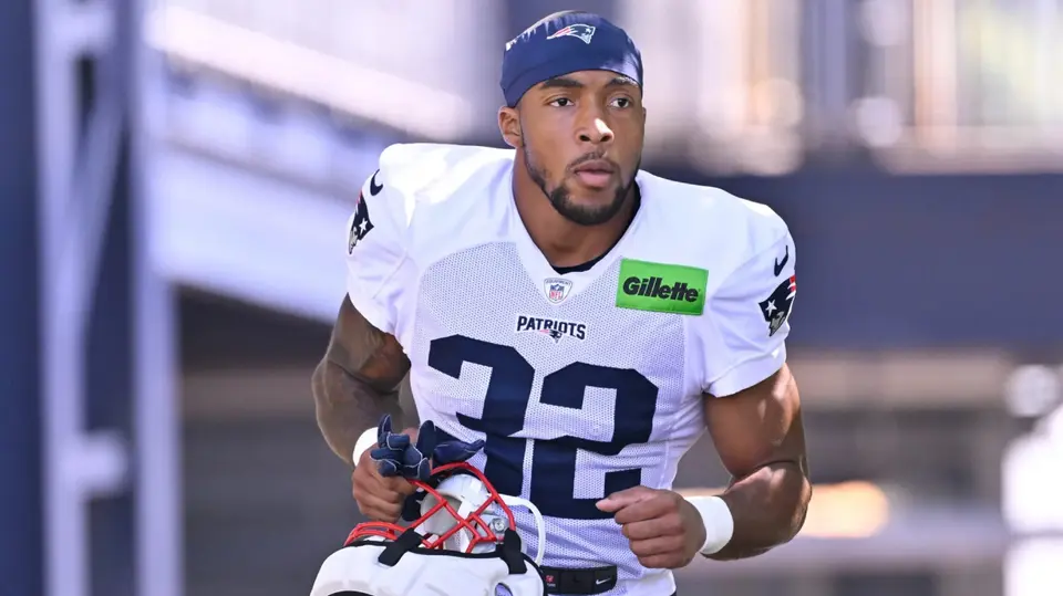 TreVeyon Henderson lidera el ataque terrestre de los Patriots | NFL