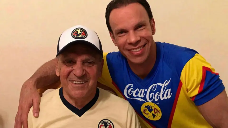 Zague celebra los 110 años del América junto a su padre, el ‘Lobo Solitario’ ¿cuáles fueron sus números con las Águilas?