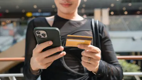 Banxico busca que enviar dinero sea más fácil: estos cambios plantea para las apps bancarias
