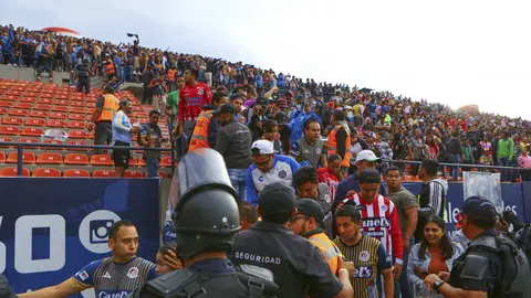 Incidente en el Alfonso Lastras en el Clásico de la 57 en AP2019 l IMAGO7
