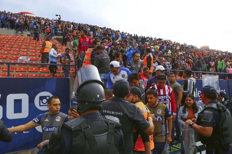 Incidente en el Alfonso Lastras en el Clásico de la 57 en AP2019 l IMAGO7