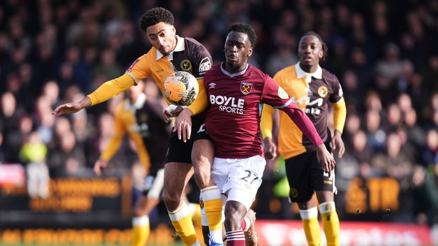 West Ham venció 1-0 al Burton en la FA Cup | AP