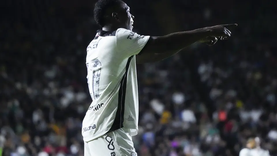Diber Cambindo con León | IMAGO7