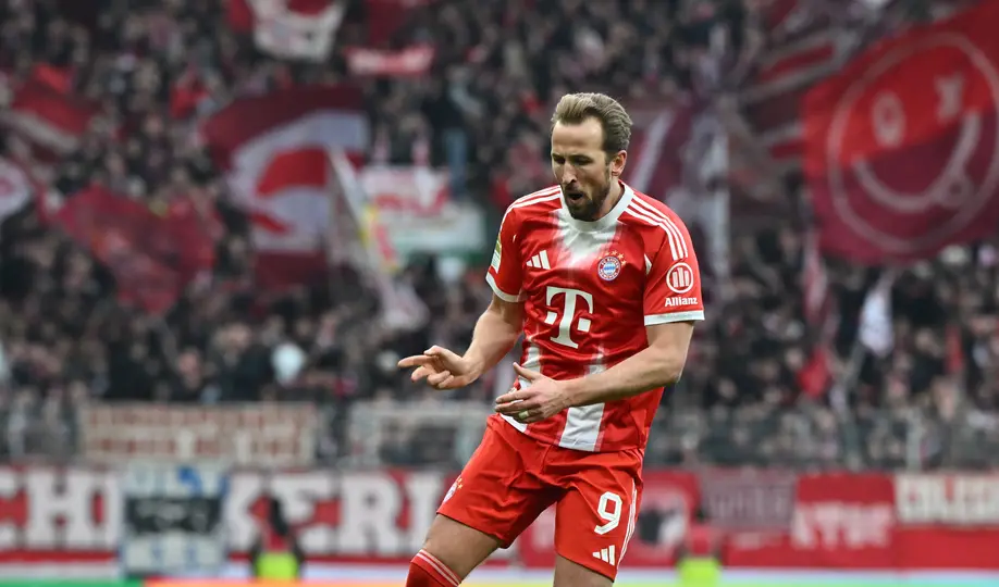 Karry Kane celebra uno de sus goles frente al Werder Bremen | AP