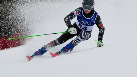 Lasse Gaxiola en acción en Juegos Olímpicos de Invierno | AP