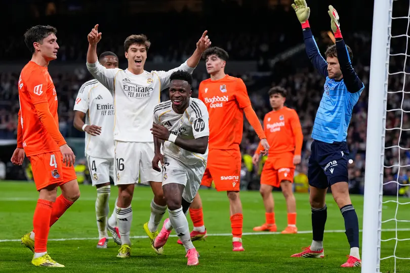 Vinicius Júnior anotando gol vs Real Sociedad en LaLiga | AP