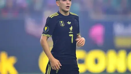 Alfredo Tena 'culpa' a la Selección Mexicana por la lesión de Gilberto Mora