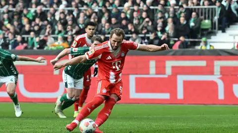 Karry Kane celebra uno de sus goles frente al Werder Bremen | AP