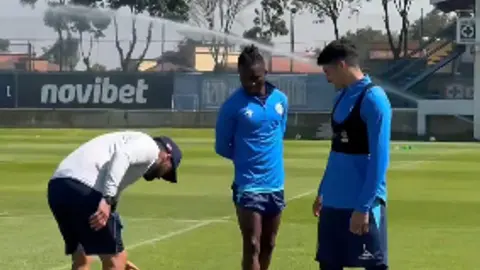 ¡Con ritmo! Así se presentaron Ebere y Nico Ibáñez con sus nuevos compañeros en el Cruz Azul