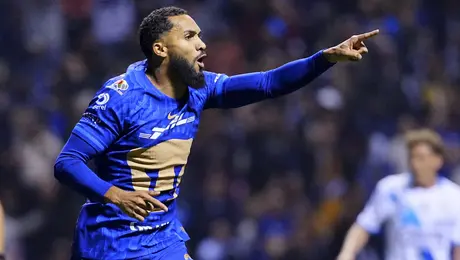 ¡Juninho al rescate! Pumas remonta a Puebla y se mantiene el invicto en Liga MX