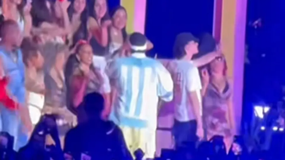 Bad Bunny con jersey de Argentina l CAPTURA