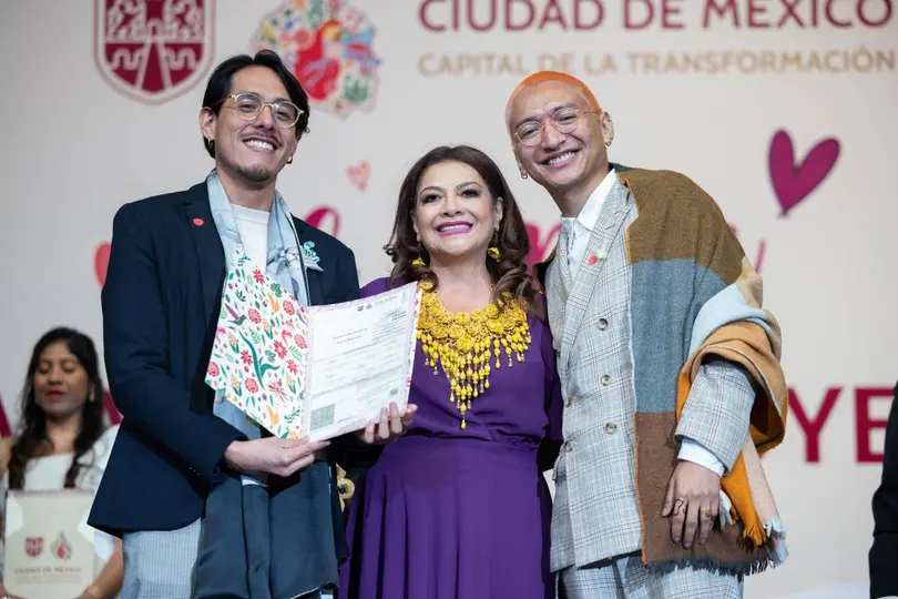 La Jefa de Gobierno, Clara Brugada, estuvo al frente de la boda masiva en el Auditorio Nacional / FB: @ClaraBrugadaM