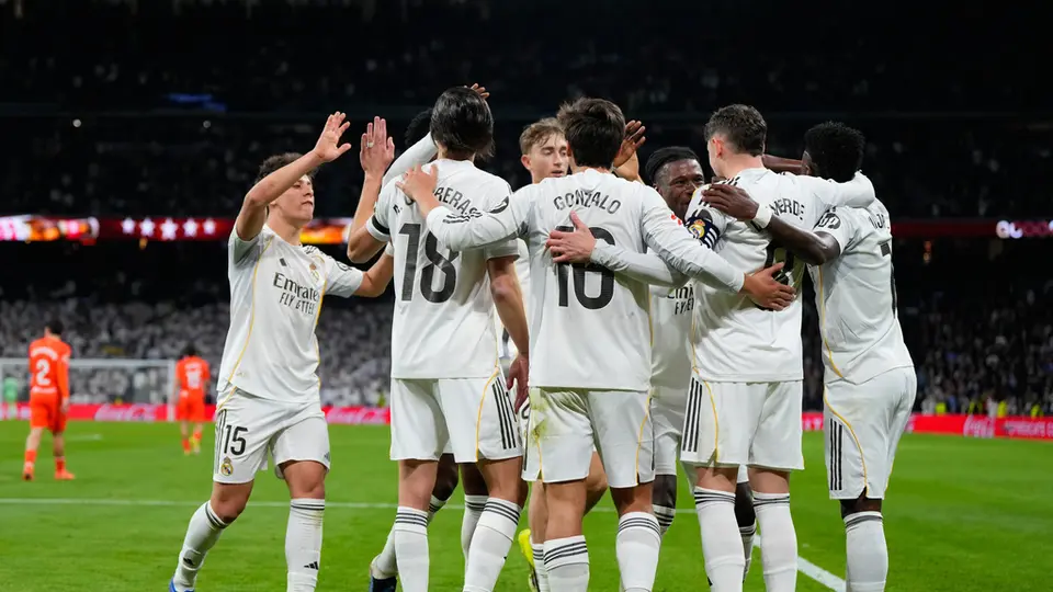 Real Madrid en el Santiago Bernabéu tras partido de LaLiga vs Real Sociedad | AP
