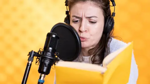 La reforma contempla protección para profesionales del doblaje frente al uso de tecnologías como la IA. / iStock