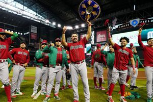 ‘Todos hablan de futbol’: Benjamín Gil ‘arremete’ contra afición y pide reflectores al Tri del Clásico Mundial de Beisbol