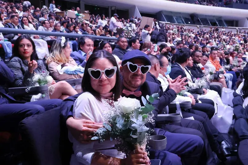 Más de 2 mil 300 parejas se juraron amor eterno en una ceremonia masiva / FB: @ClaraBrugadaM